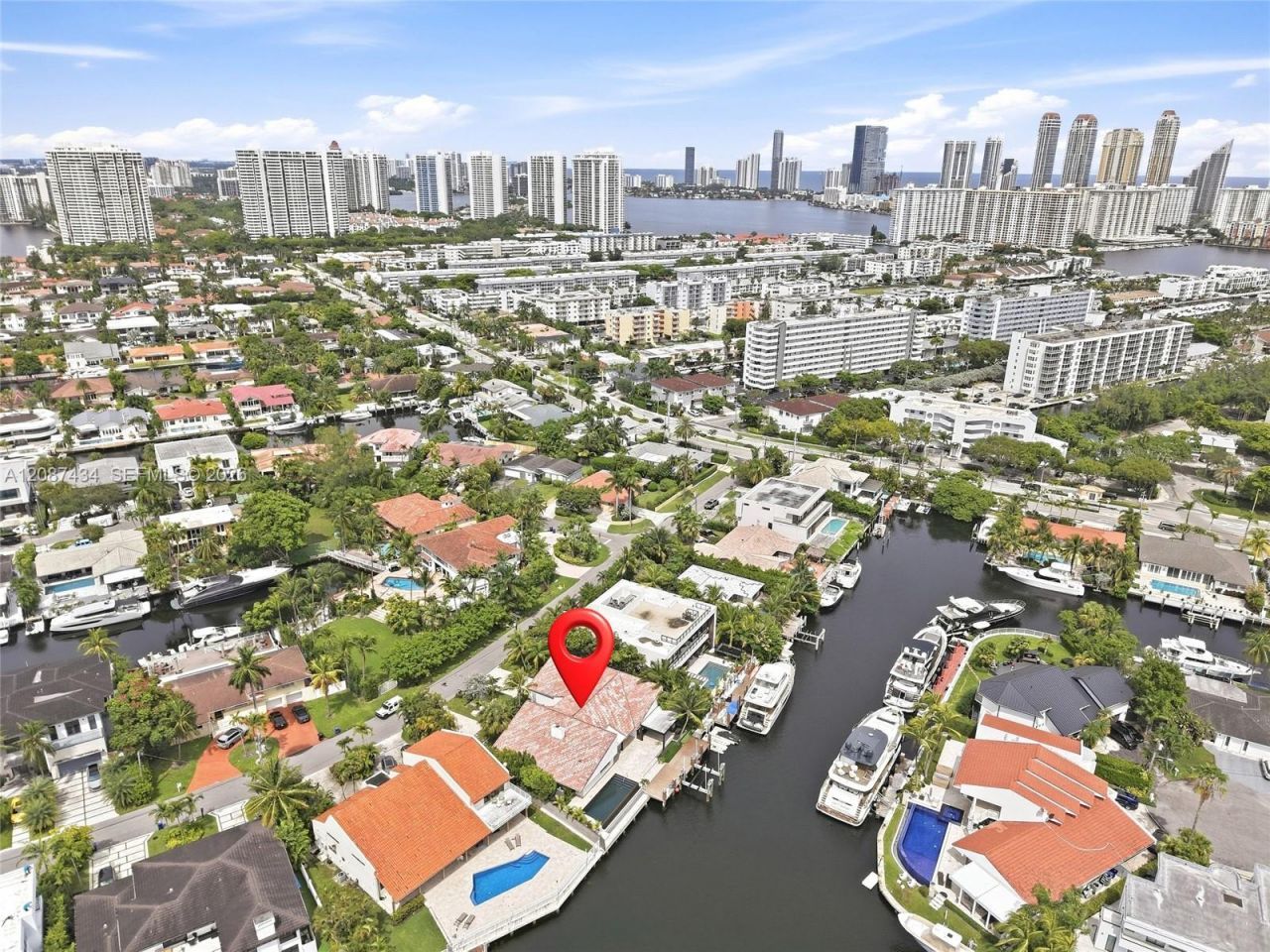 3360 NE 165th St, North Miami Beach, FL 33160 Photo