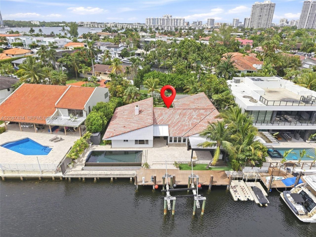 3360 NE 165th St, North Miami Beach, FL 33160 Photo