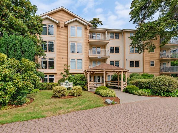 606 Goldstream Ave, Unit #105, Langford, BC V9B 2W8