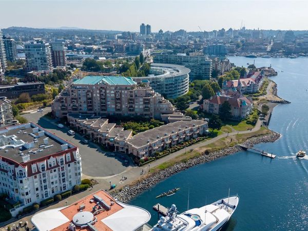 75 Songhees Rd, Unit #106, Victoria, BC V9A 7M5