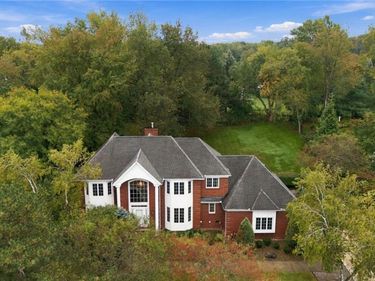 29 Deer, Orchard Park, NY 14127