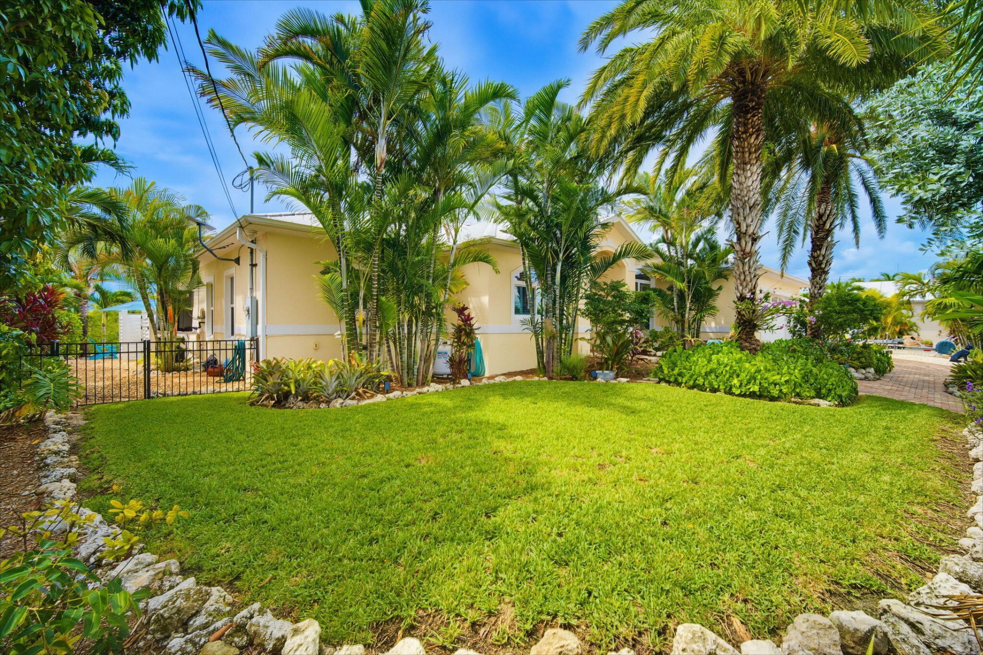 20731 W 2nd Avenue, Cudjoe, FL 33042 Photo
