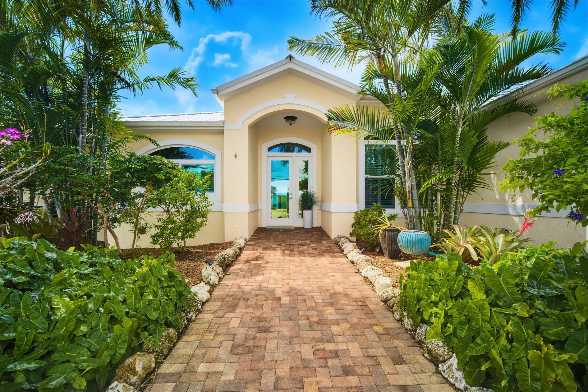 20731 W 2nd Avenue, Cudjoe, FL 33042 Photo