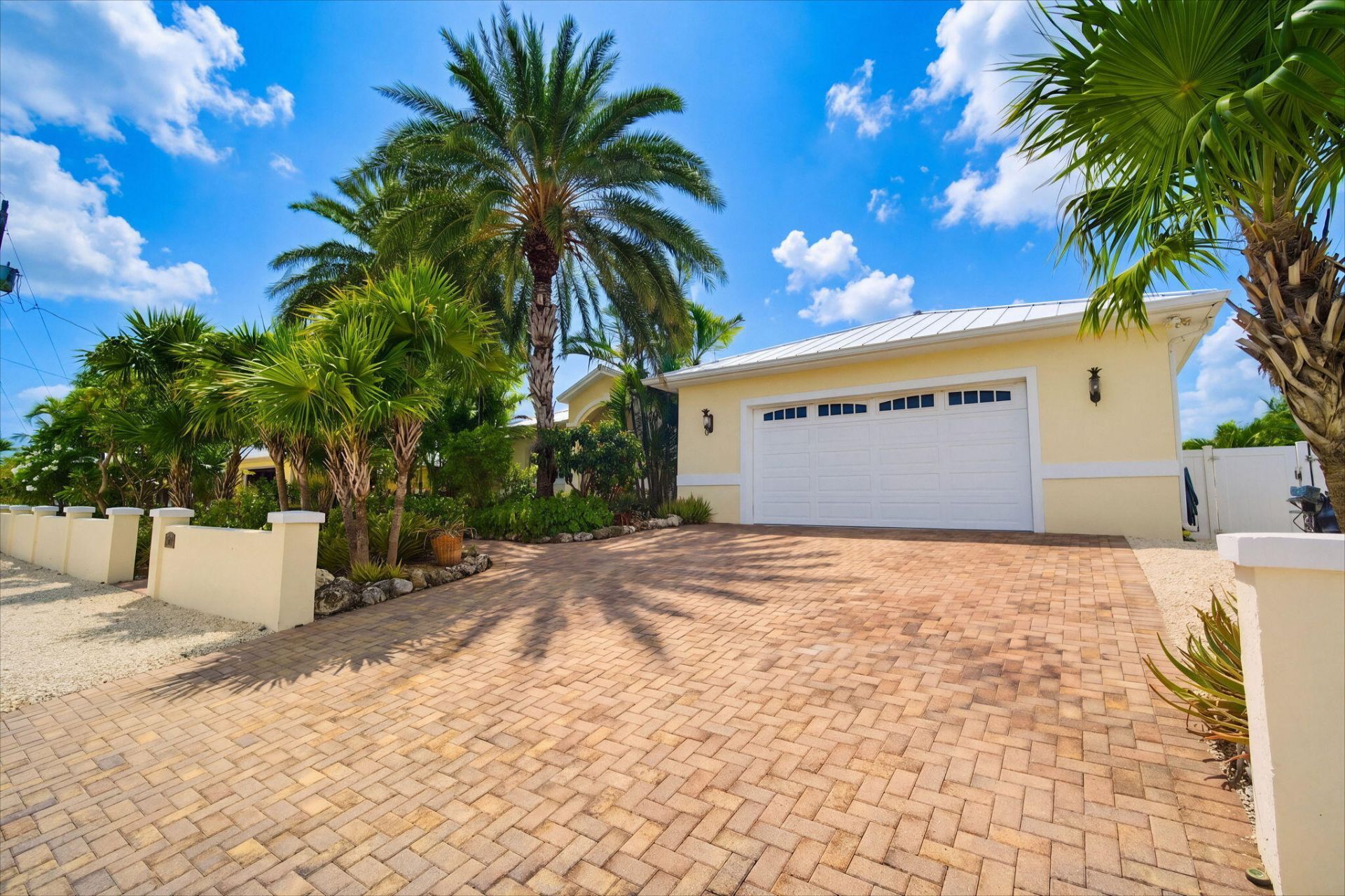 20731 W 2nd Avenue, Cudjoe, FL 33042 Photo