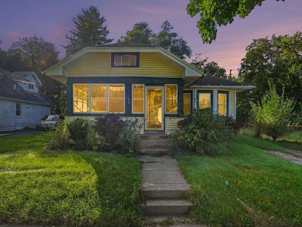 934 S Gorham Street, Jackson, MI 49203