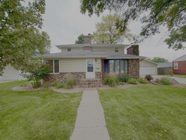 1733 Marshall Road, Aberdeen, SD 57401