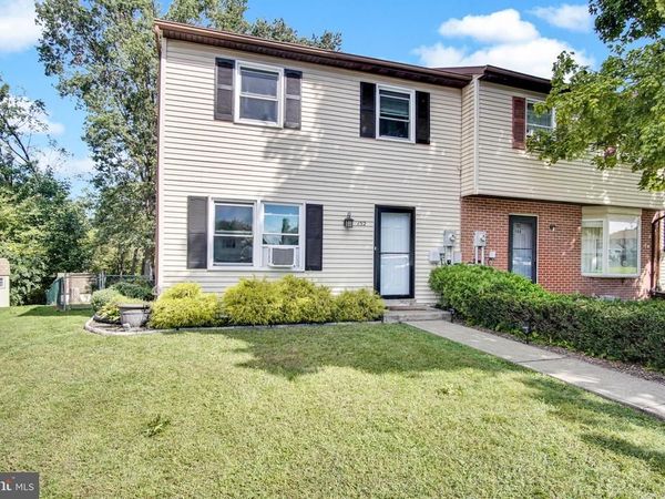 152 GREGG CIRCLE, EPHRATA, PA 17522