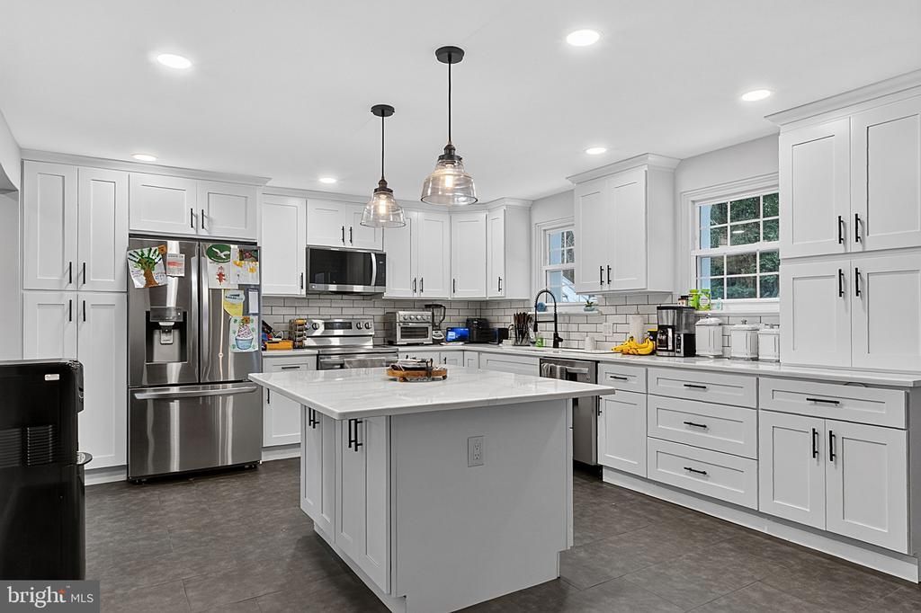 74 BARBERRY LANE, CHURCHVILLE, PA 18966