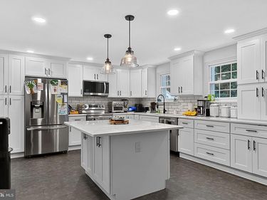 74 BARBERRY LANE, CHURCHVILLE, PA 18966