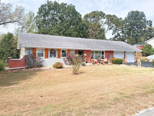 837 Woodlawn Drive, Warsaw, MO 65355