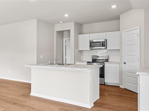 20206 W 195th Street, Spring Hill, KS 66083