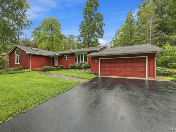 710 Ostrander Road , East Aurora, NY 14052