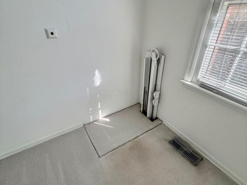 5335 Yorkshire Village Lane, Unit C29, Columbus, OH 43232 Photo 24