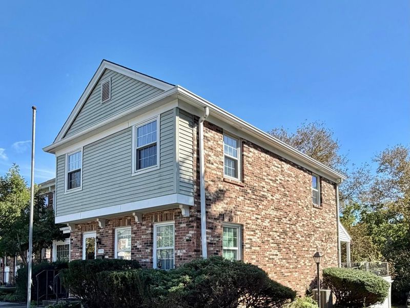 5335 Yorkshire Village Lane, Unit C29, Columbus, OH 43232 Photo 3