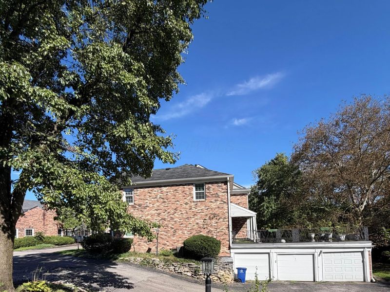 5335 Yorkshire Village Lane, Unit C29, Columbus, OH 43232 Photo 34