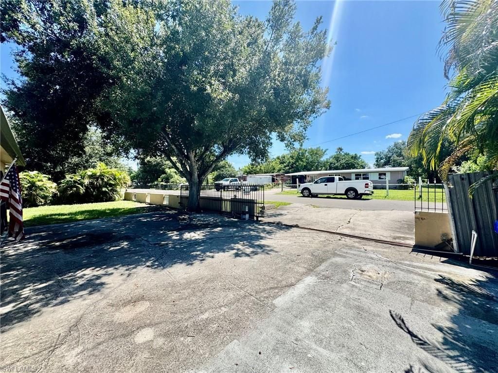 4715 Nottingham Dr , Fort Myers, FL 33905 Photo