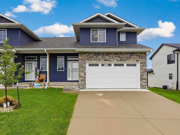 421 Dawson Dr, West Branch, IA 52358