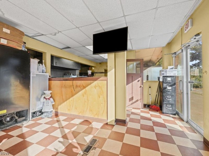990 W State Street, Salem, OH 44460 Photo 10