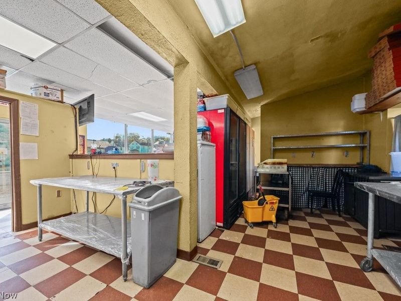 990 W State Street, Salem, OH 44460 Photo 12
