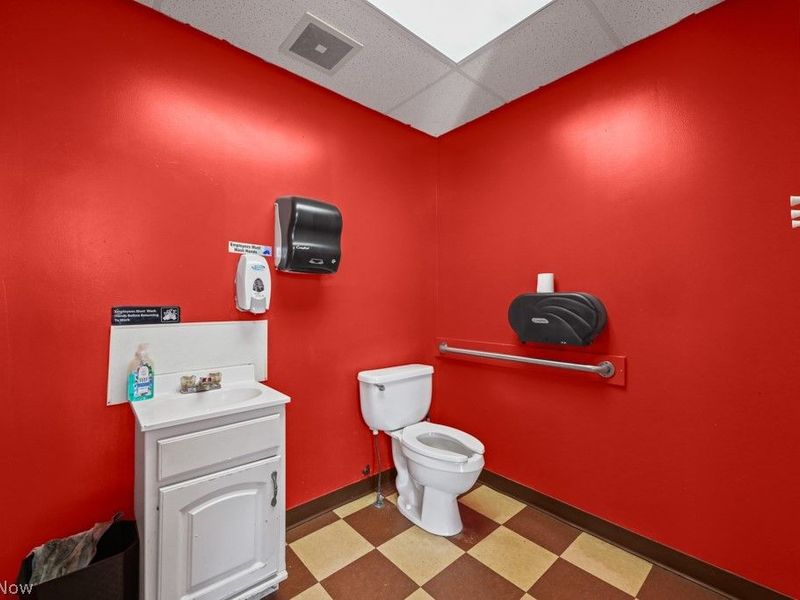 990 W State Street, Salem, OH 44460 Photo 21
