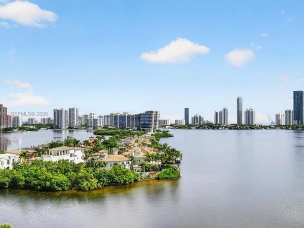 3000 Island Blvd , Unit 1103, Aventura, FL 33160