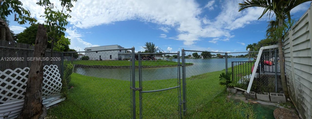 1785 W 72nd St , Hialeah, FL 33014 Photo