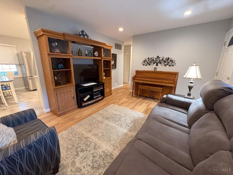 125 Flintstone Drive, Harrison, OH 45030 Photo 7