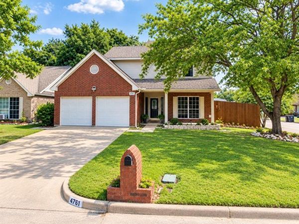 4761 Waterway Drive N, Fort Worth, TX 76137