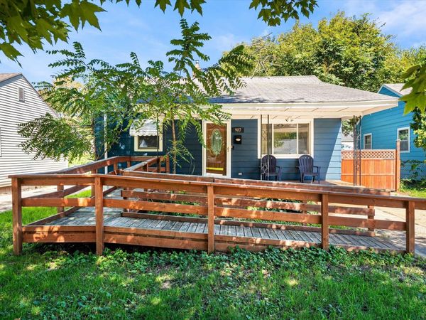 907 California Street NW, Grand Rapids, MI 49504