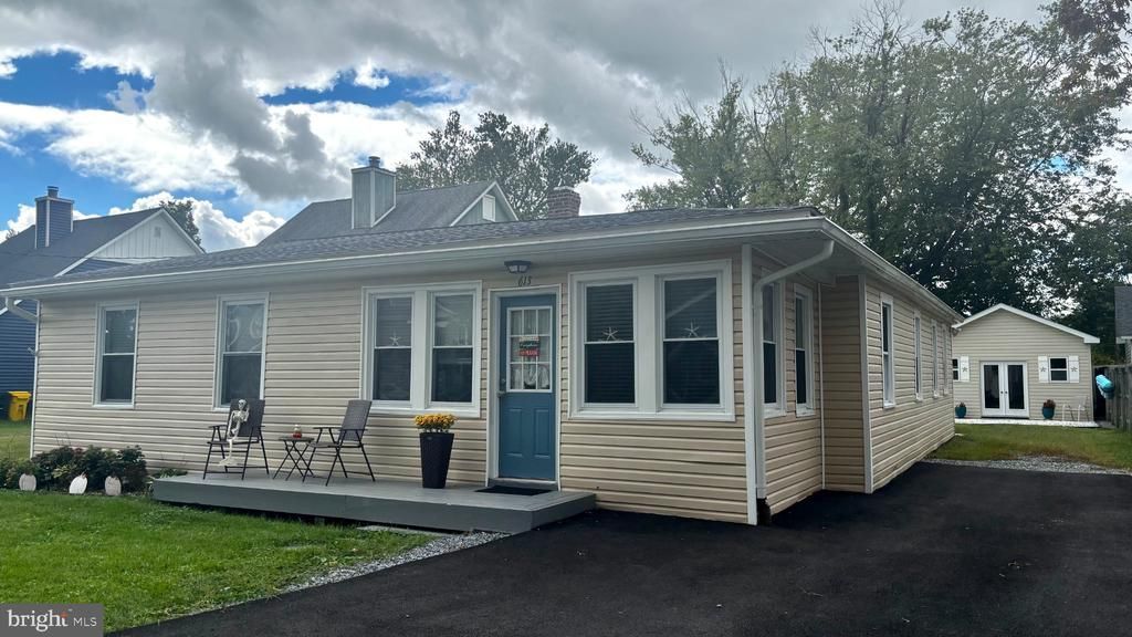 613 CHARLES AVENUE , DEALE, MD 20751