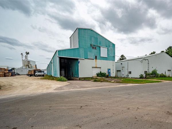 705 Pine Street, Prescott, WI 54021