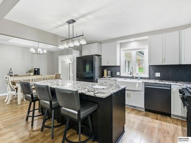 4917 N 106th Street, Omaha, NE 68134