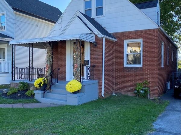 75 Rosary Avenue , Buffalo, NY 14218