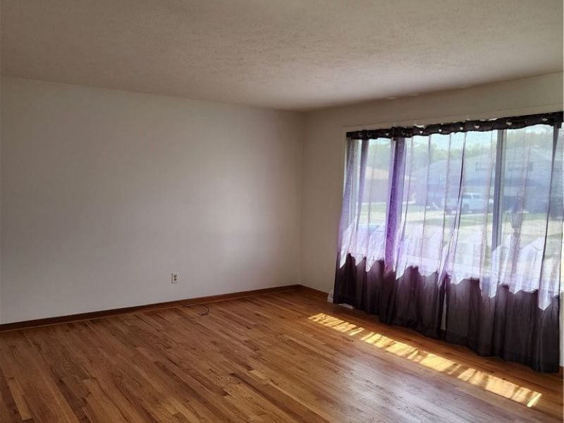 12020 Denver Drive, Parma, OH 44130 Photo 2