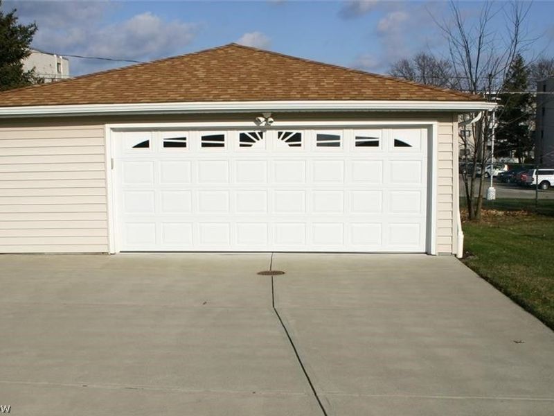 12020 Denver Drive, Parma, OH 44130 Photo 21