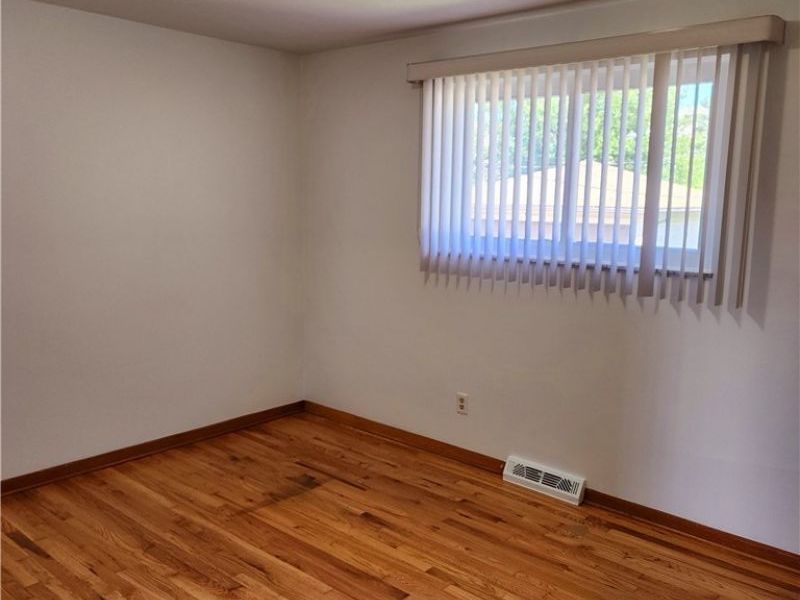 12020 Denver Drive, Parma, OH 44130 Photo 7
