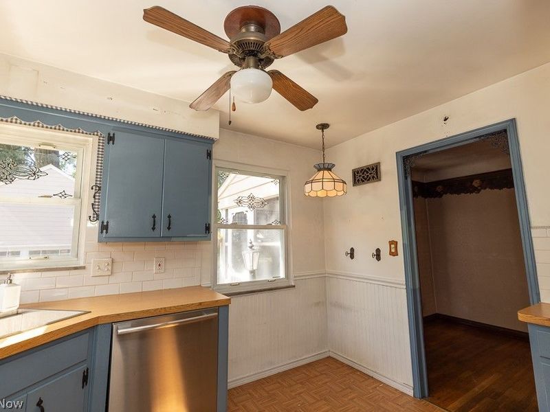 3888 W 227th Street, Fairview Park, OH 44126 Photo 10