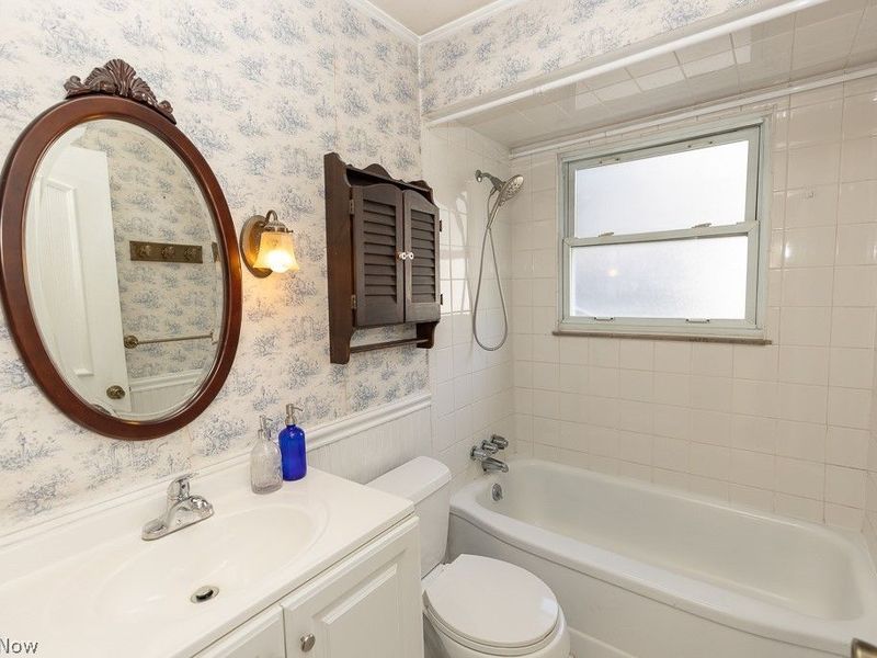 3888 W 227th Street, Fairview Park, OH 44126 Photo 13