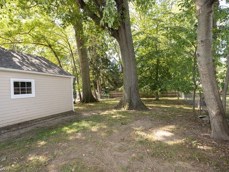 3888 W 227th Street, Fairview Park, OH 44126 Photo 21