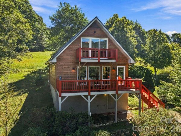 190 Camelot Drive , Banner Elk, NC 28604