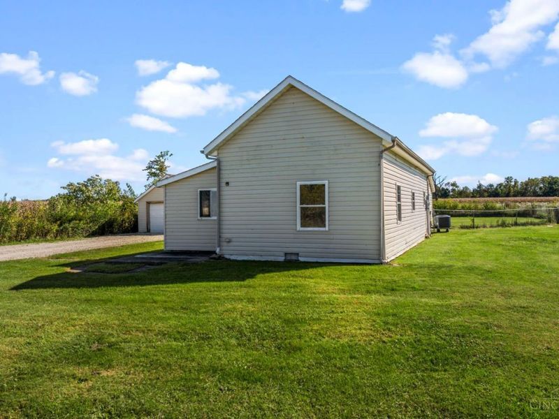 6252 St Rt 28, Clark Township, OH 45146 Photo 2