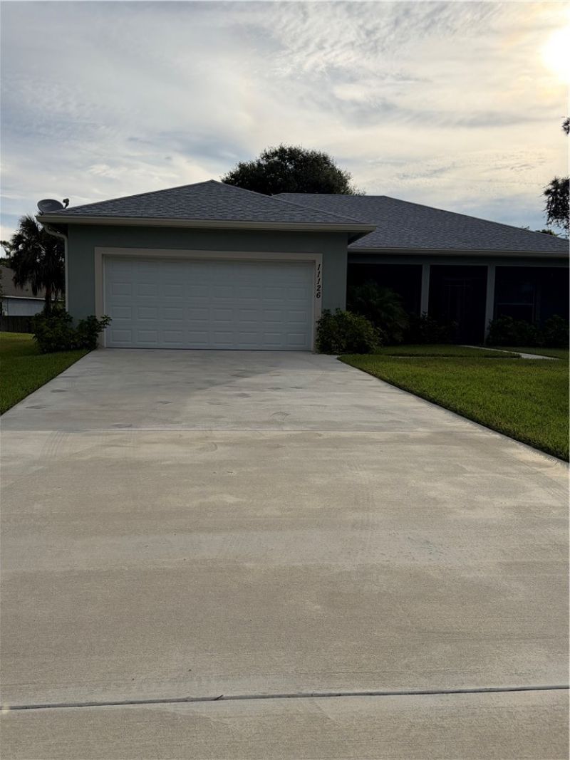 11126 Roseland Road  Photo 6