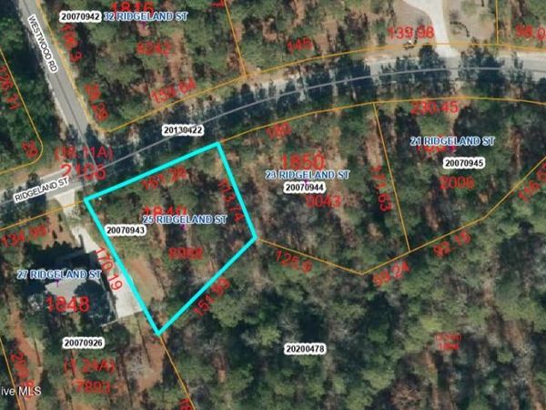 25 Ridgeland Street , Pinehurst, NC 28374