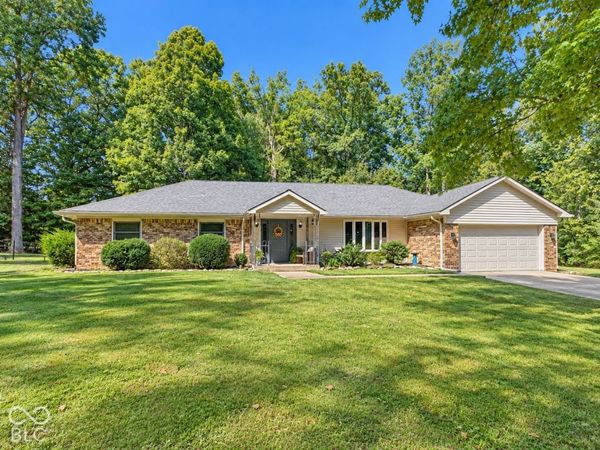 2534 S Edgewood Cove , Martinsville, IN 46151