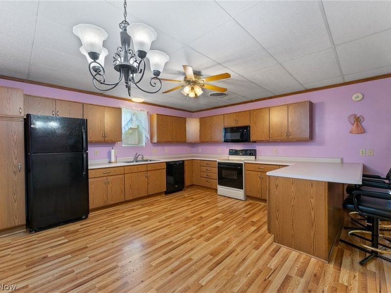 13597 Woodworth Road, New Springfield, OH 44443 Photo 2
