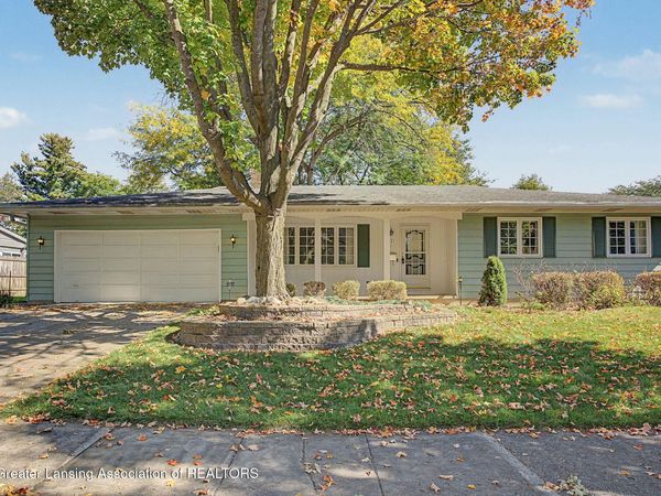 1921 Briarwood Drive, Lansing, MI 48917