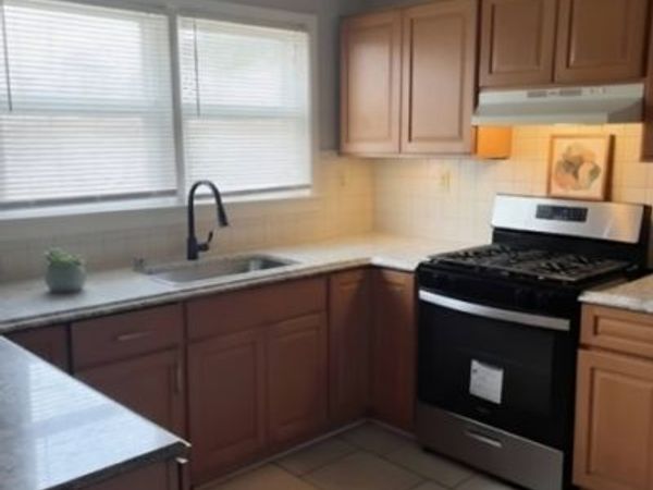 287 Johnson Ave, Unit 1, Lawrence, NJ 08648