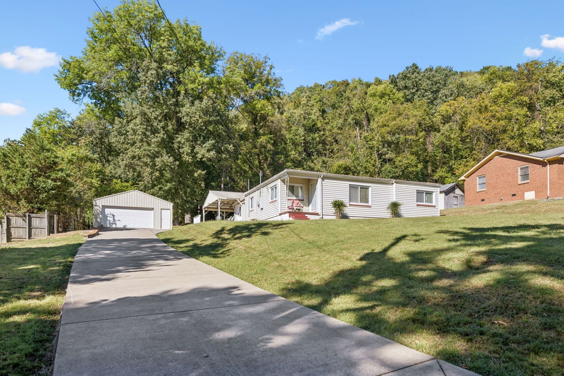 3703 Homeland Dr, Nashville, TN 37218 Main Photo