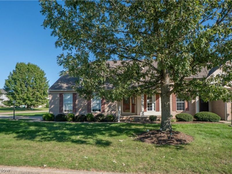 1643 Southpointe Circle NE, Canton, OH 44714 Photo 2