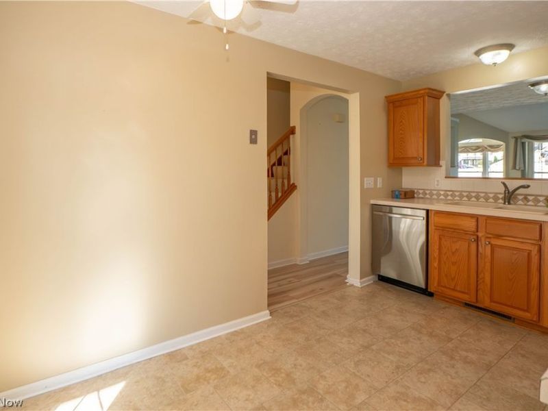 1643 Southpointe Circle NE, Canton, OH 44714 Photo 20